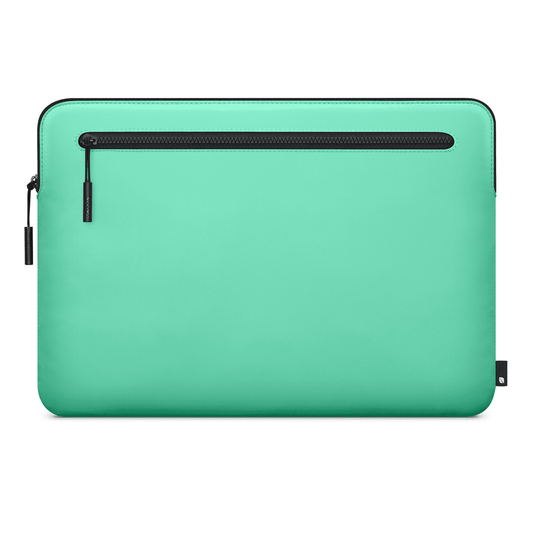 جراب Incase Compact المصنوع من النايلون لأجهزة MacBook Pro 15 و 16 بوصة - لون أخضر