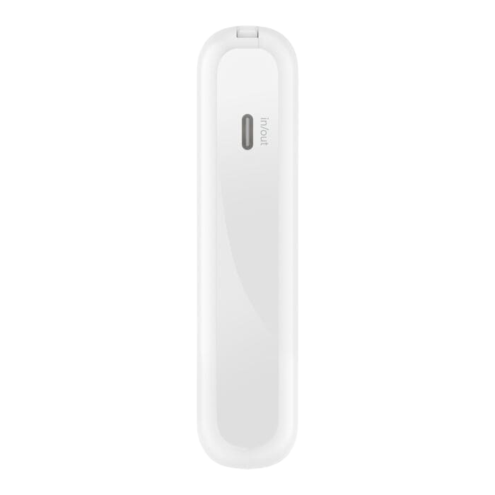 باور بنك Belkin BoostCharge بسعة 10,000 مللي أمبير مع كابل USB-C مدمج بقدرة 20 واط - أبيض
