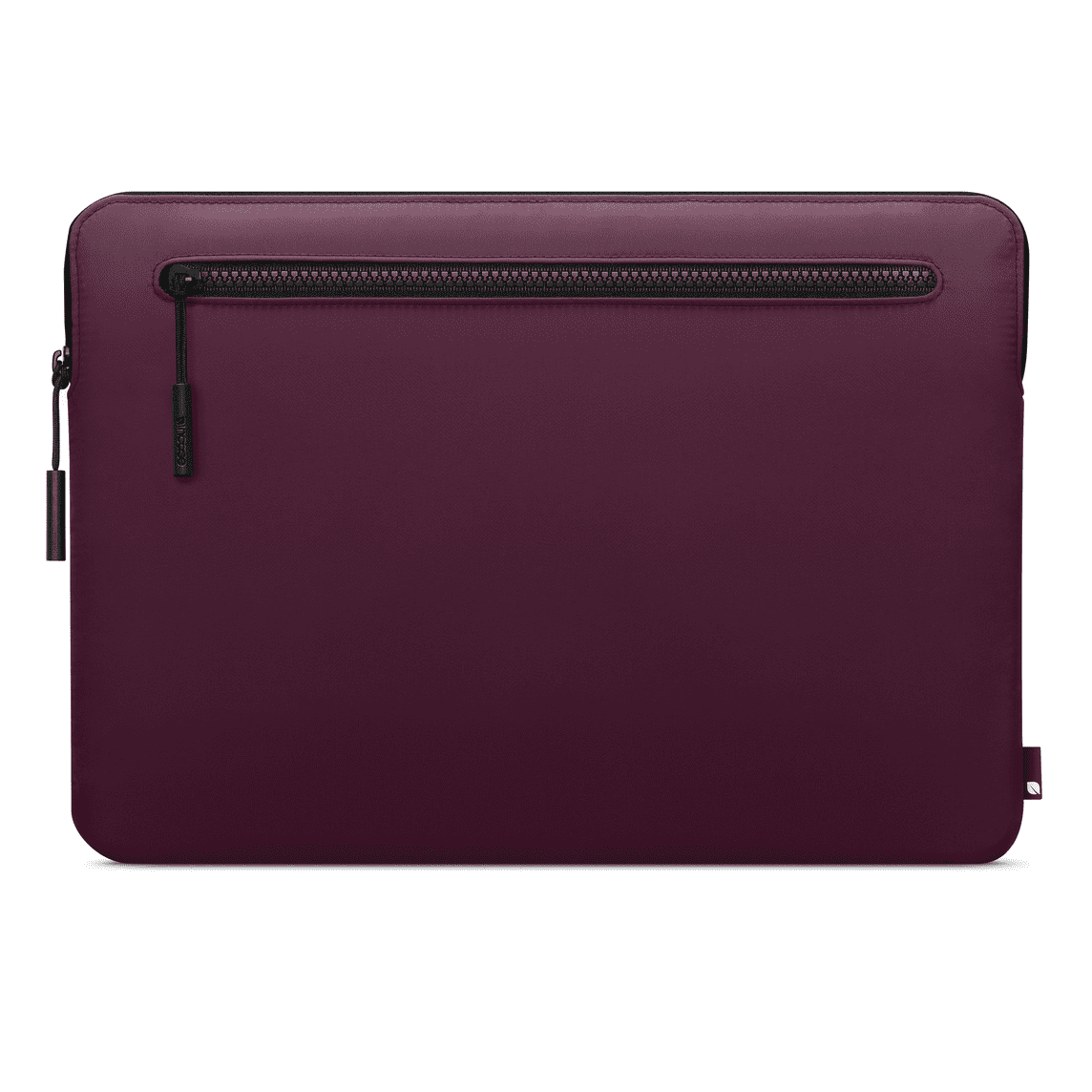 جراب Incase Compact المصنوع من النايلون المقاوم للعوامل الجوية لأجهزة MacBook Pro 15 و 16 بوصة - لون باذنجاني