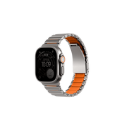 UNIQ STROVA FLEX APPLE WATCH SELF-ADJUSTABLE STEEL LINK BAND 49/46/45/44MM - TITANIUM SLIVER/VOLT ORANGE